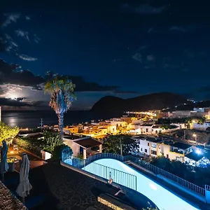 La 4*, Canneto (Lipari) Italien